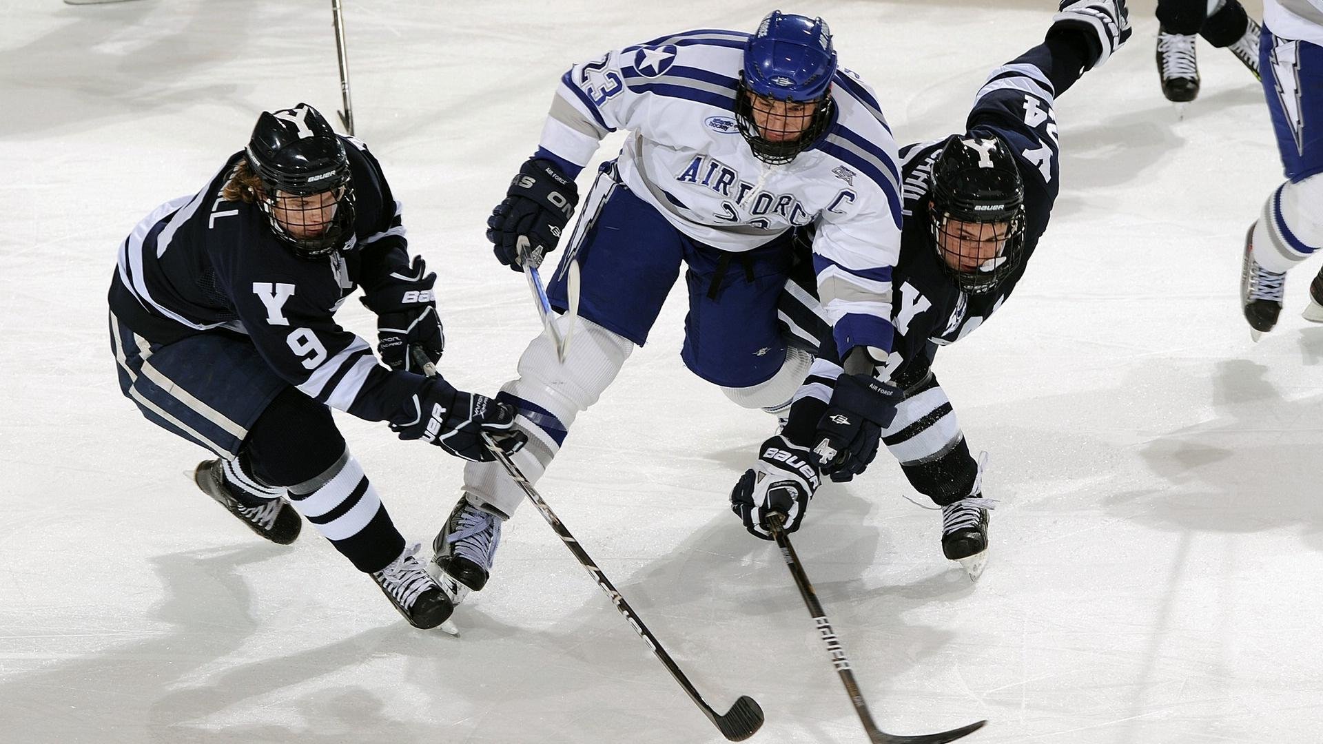 能传能射，拉什福德是本赛季首位进球、助攻均6+的西甲球员，拉什福德踢右边锋