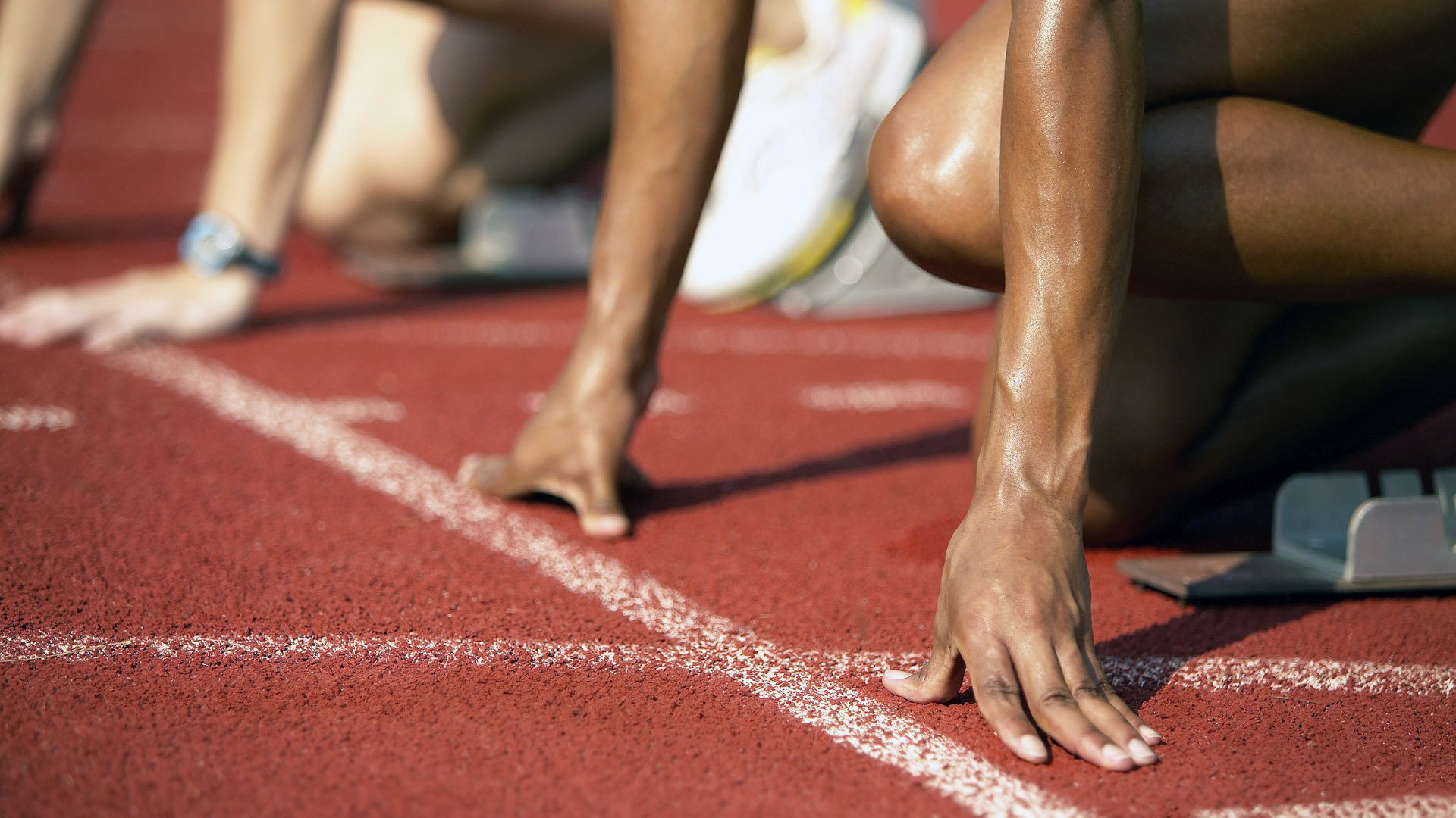 赛事扩展：巡回赛新增线上分站覆盖更多地域观众，巡回赛冠军