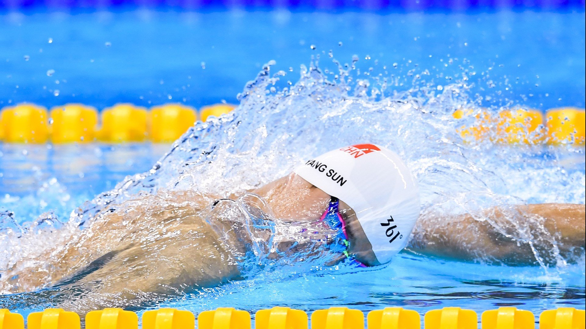 “尼古拉斯·桑特基的精准传球与决策能力，带领阿根廷美洲狮队迈向成功”