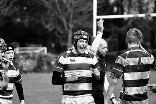 Kaiyun APP-球队在欧冠赛场上以团队配合取胜成为典范，球队进欧冠有什么好处